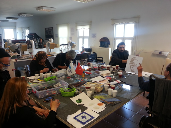 Golden Hands Glass Art Project