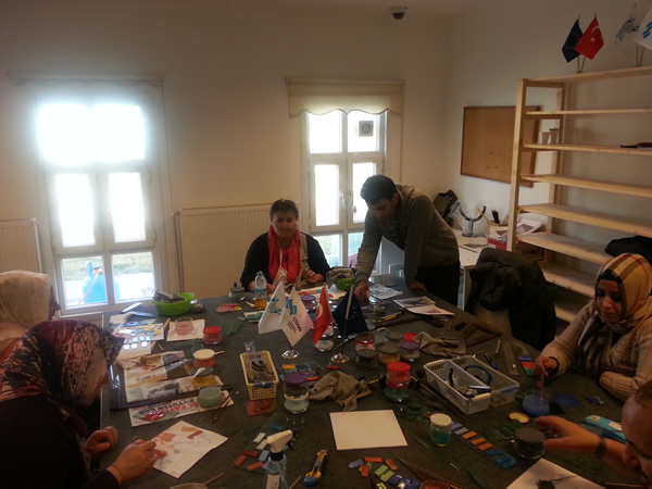 Altın Eller Cam Sanatı Projesi