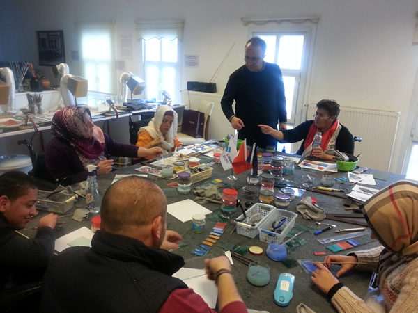 Altın Eller Cam Sanatı Projesi